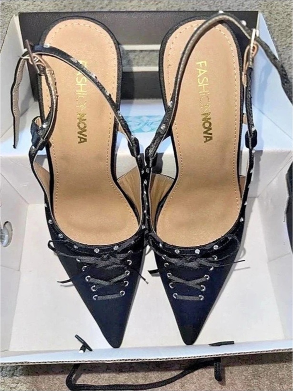 Fashion Nova Black Pointed-Toe Lace detail heel